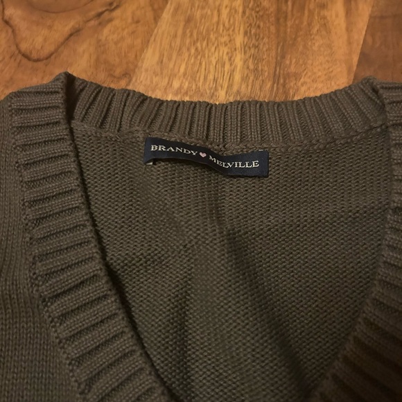 Brandy Melville Olive Mia Knit Sweater Vest - Picture 3 of 4
